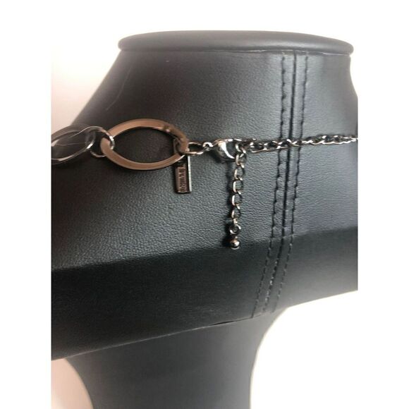 415 Daisy Fuentes hematite tone oval layered chain link necklace 17"-20" - Picture 2 of 2